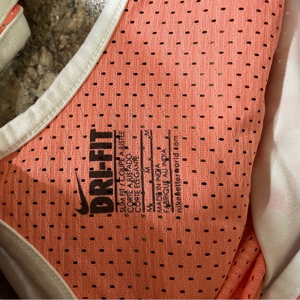 Nike dry fit light weight racer back ladies tank‎ top. Size medium. - Picture 3 of 3
